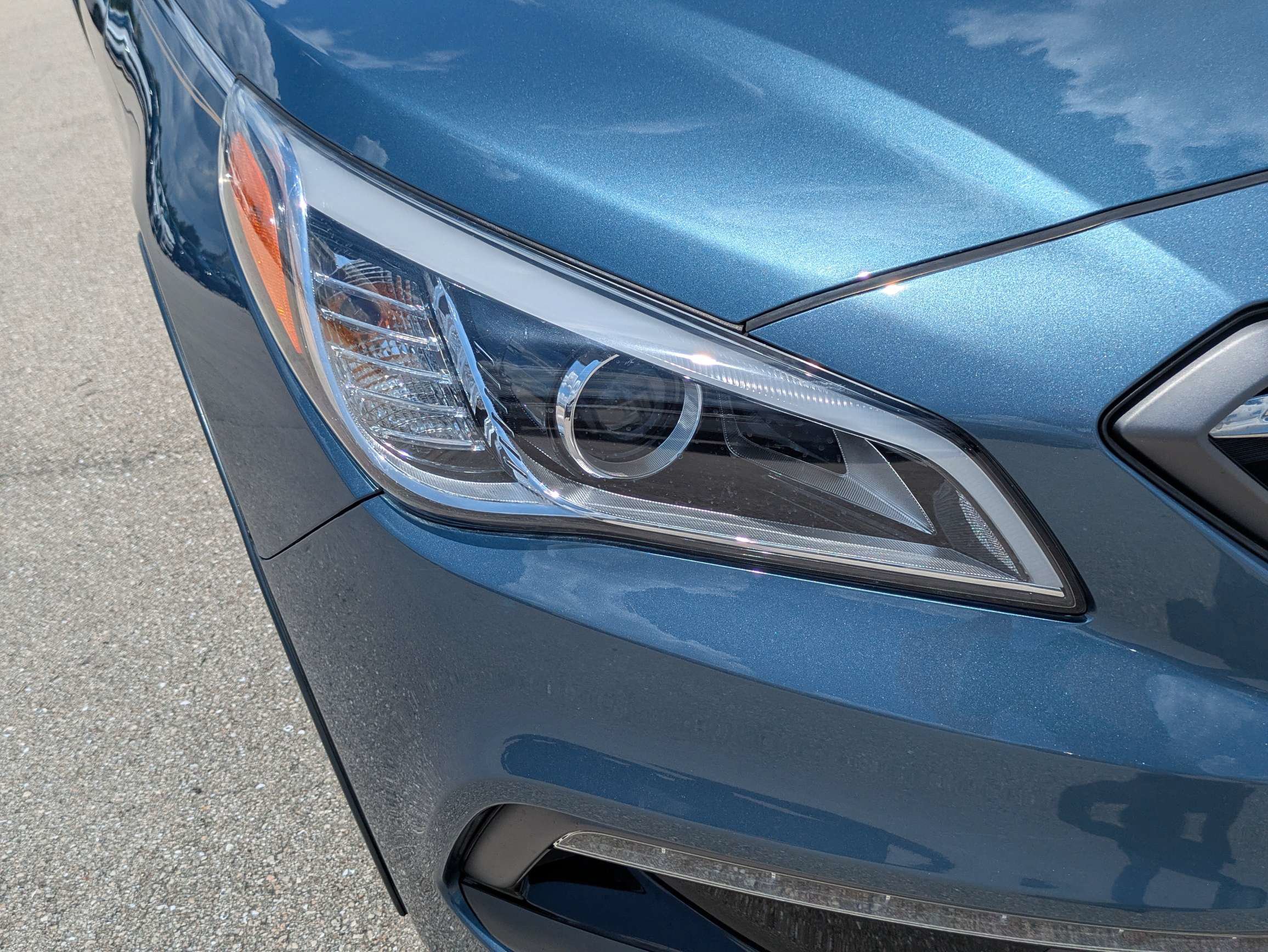 Used 2017 Hyundai Sonata Limited w/ Ultimate Package 04 FWD image 10