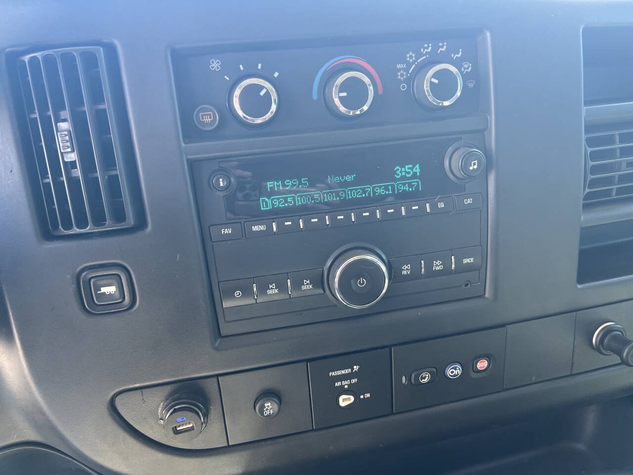 Used 2015 Chevrolet Express 3500 LT w/ LT Preferred Equipment Group RWD image 12