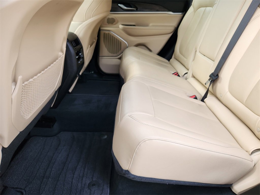 Used 2023 Jeep Grand Cherokee Limited w/ Trailer Tow Prep Group (B) image 9