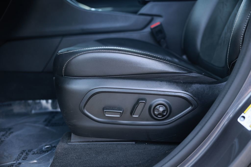 Used 2023 Jeep Grand Cherokee Altitude AWD/4WD image 18