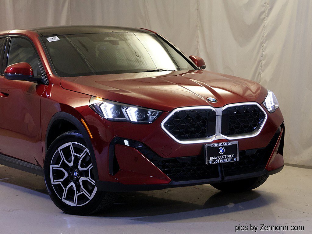 Certified 2026 BMW X2 xDrive28i w/ Technology Package AWD/4WD image 2