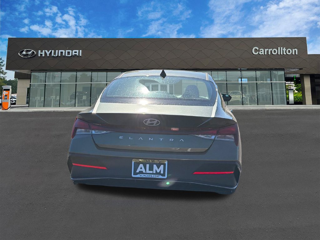 New 2026 Hyundai Elantra SE FWD image 7
