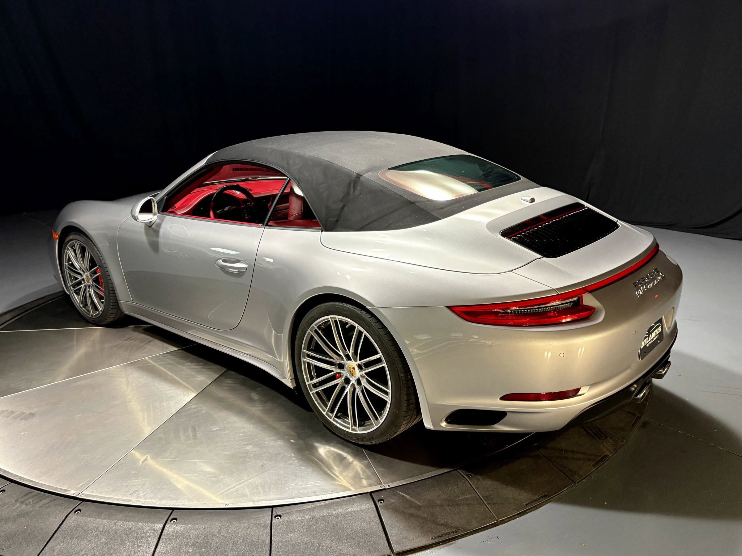 Used 2017 Porsche 911 Carrera 4S AWD/4WD image 11