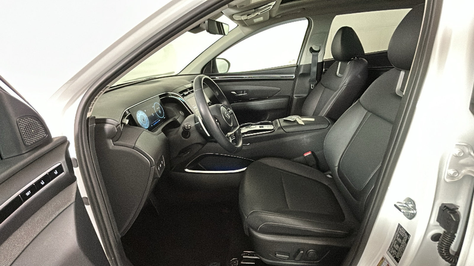 Certified 2024 Hyundai Tucson Limited AWD/4WD image 14
