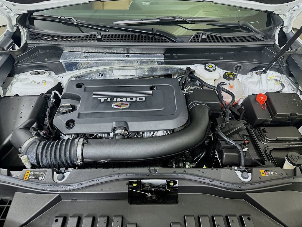 Used 2025 Cadillac XT4 Sport image 9