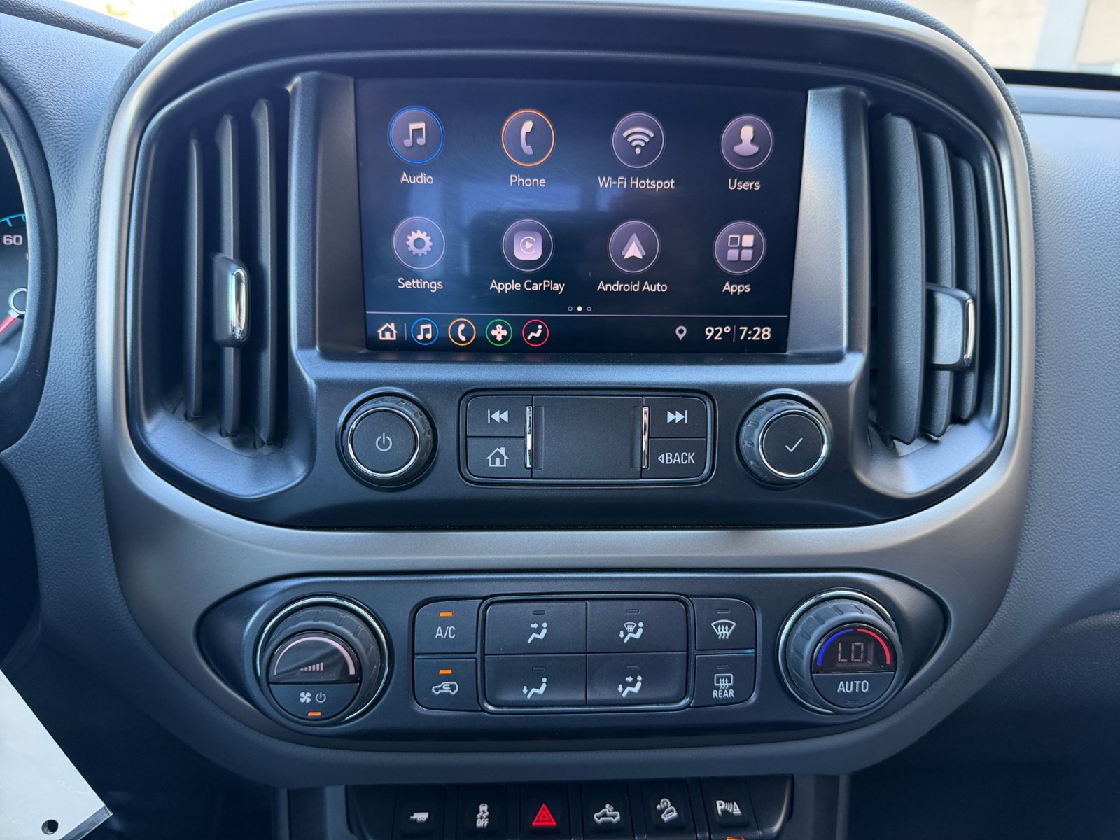 Used 2019 Chevrolet Colorado Z71 AWD/4WD image 12