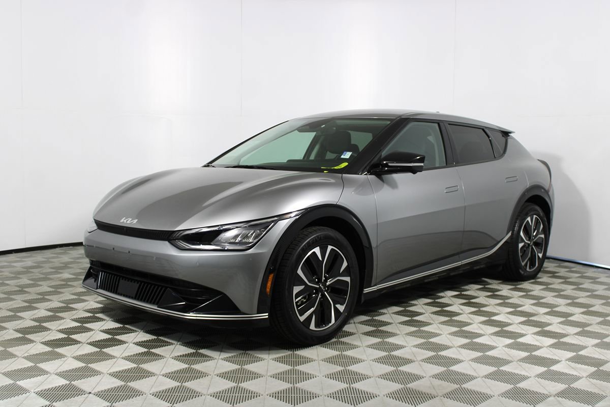 Used 2024 Kia EV6 Wind w/ Wind Technology Package RWD image 3