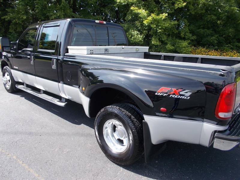 Used 2004 Ford F350 Lariat AWD/4WD image 5