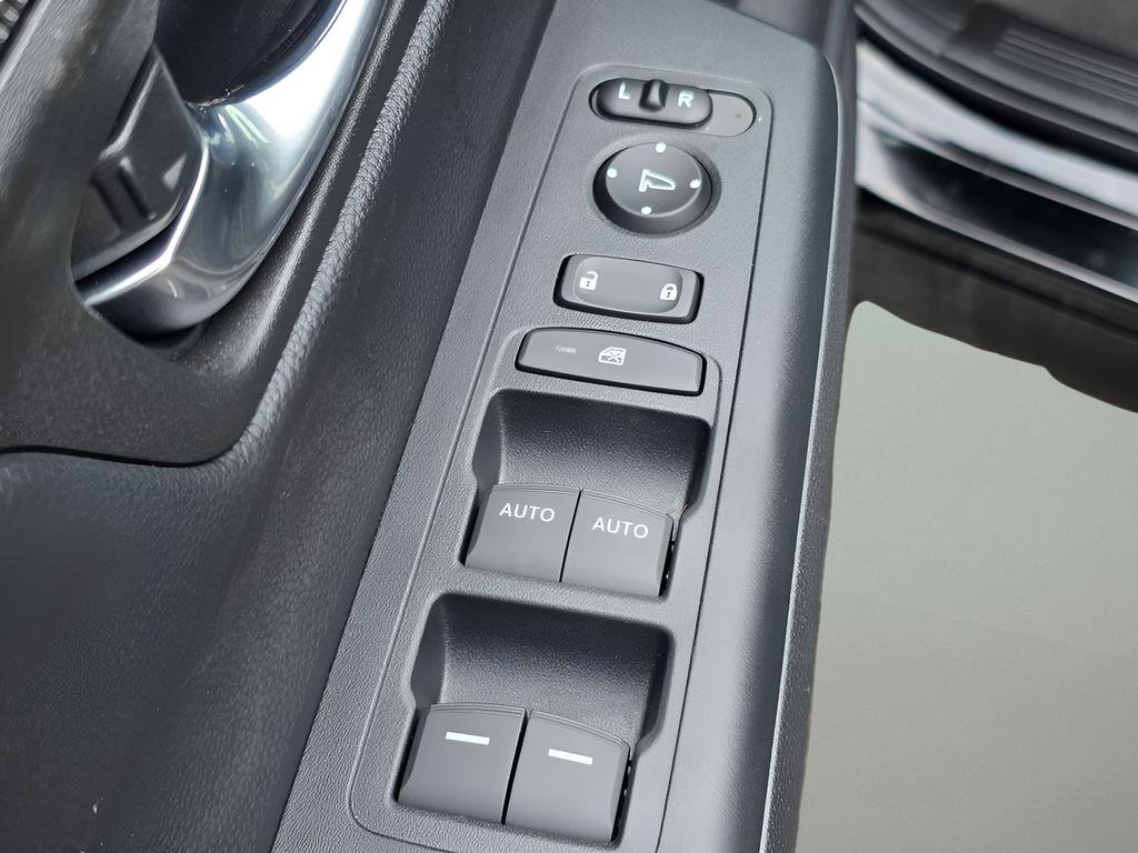Used 2025 Honda CR-V Sport image 17