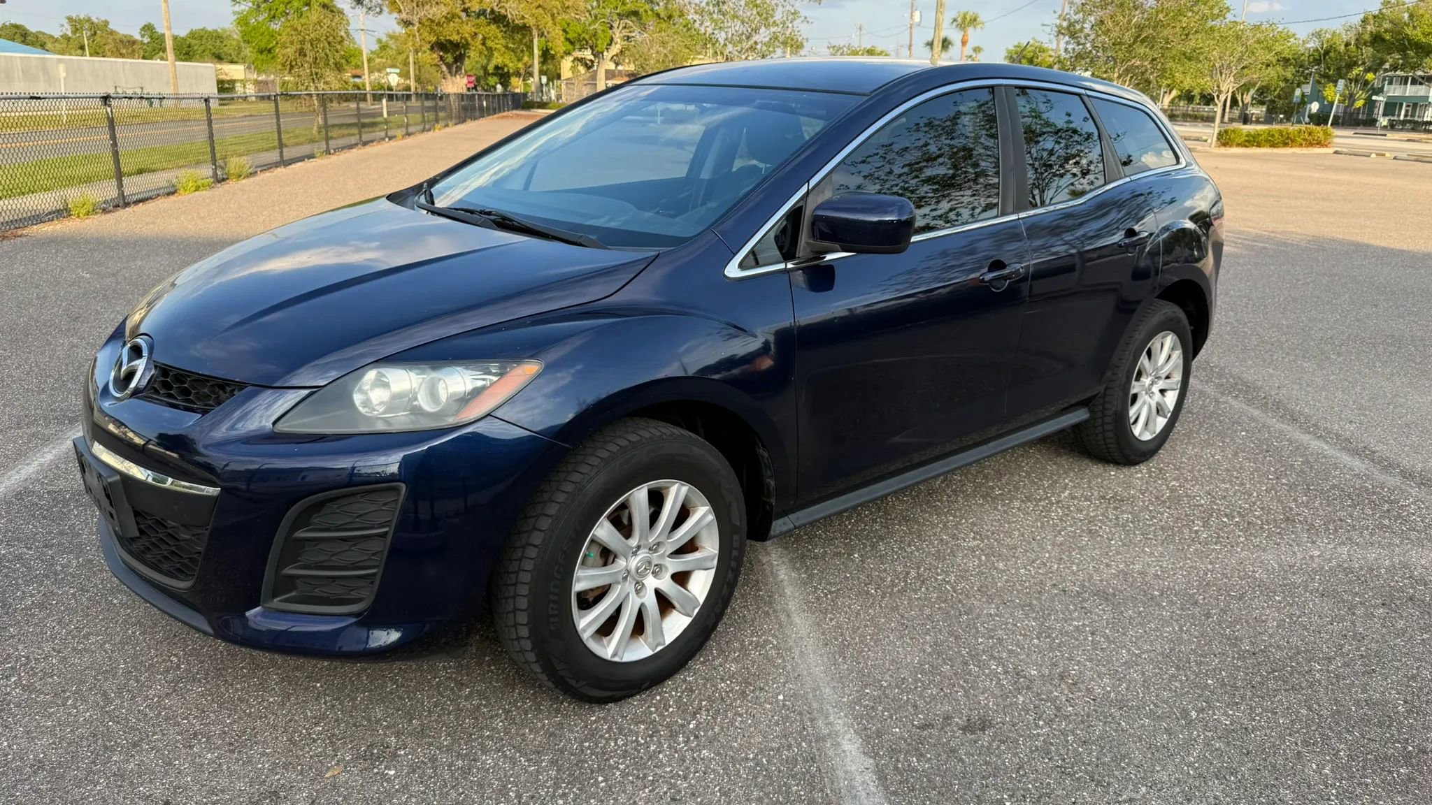 Used 2011 MAZDA CX-7 i SV FWD image 2
