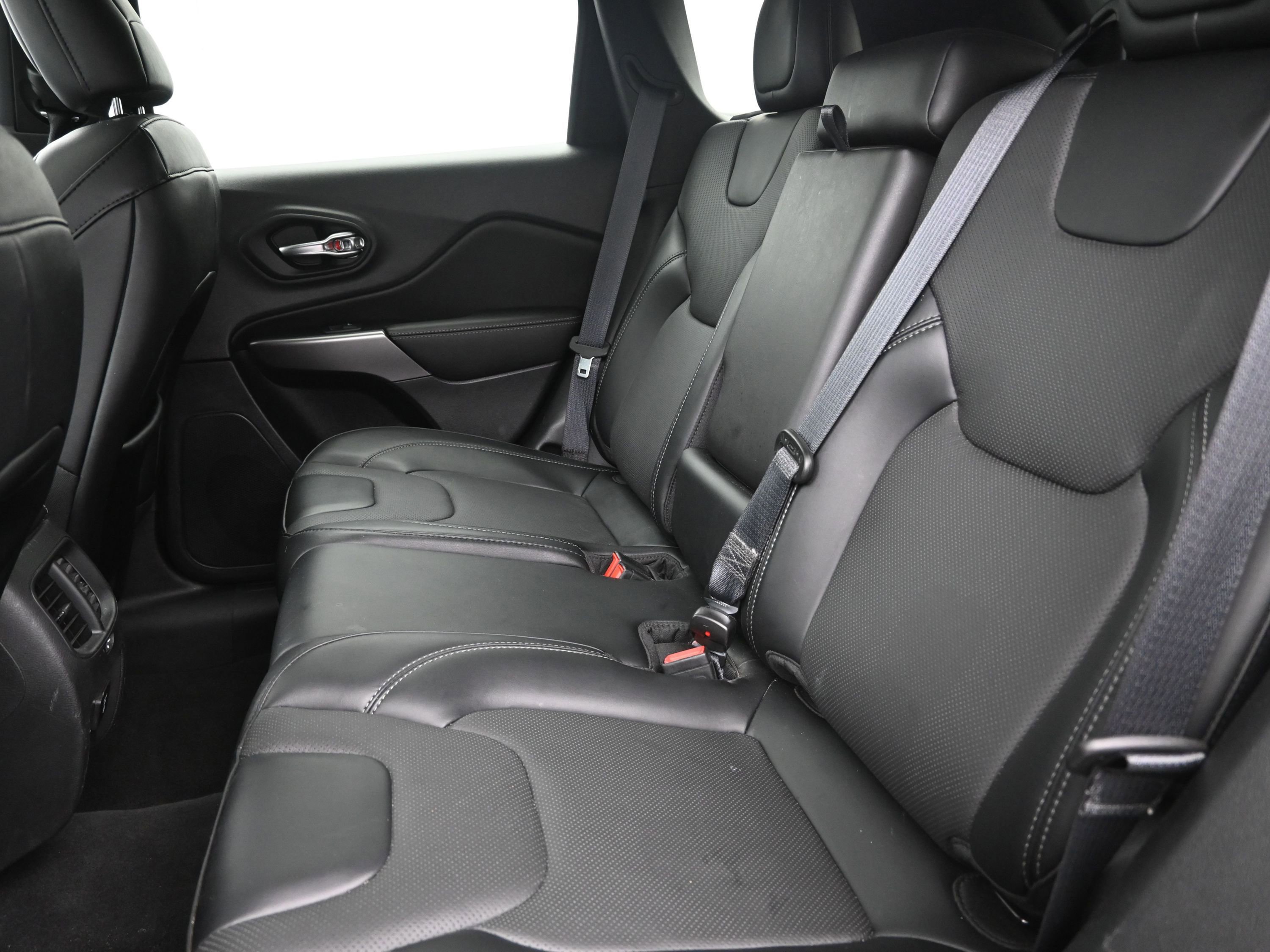 Used 2022 Jeep Cherokee Limited image 22