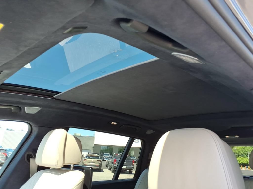 Used 2019 BMW X7 xDrive50i w/ Dynamic Handling Package AWD/4WD image 11