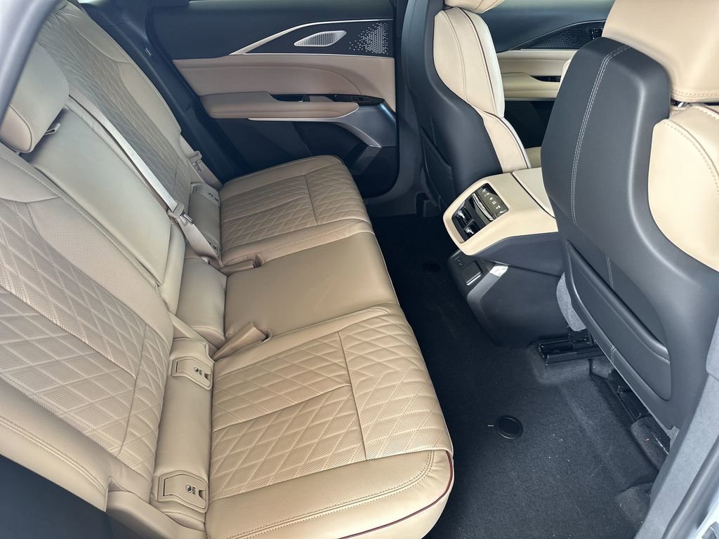 New 2026 Cadillac Lyriq Signature Sport w/ Nappa Leather Package image 30