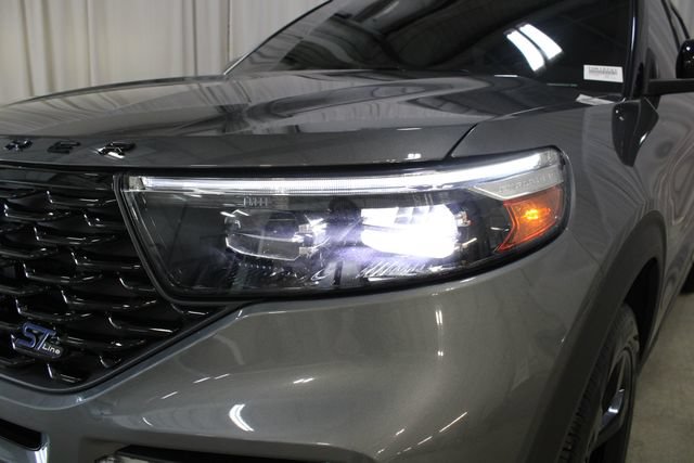 Used 2023 Ford Explorer ST-Line w/ Class IV Trailer Tow Package AWD/4WD image 37