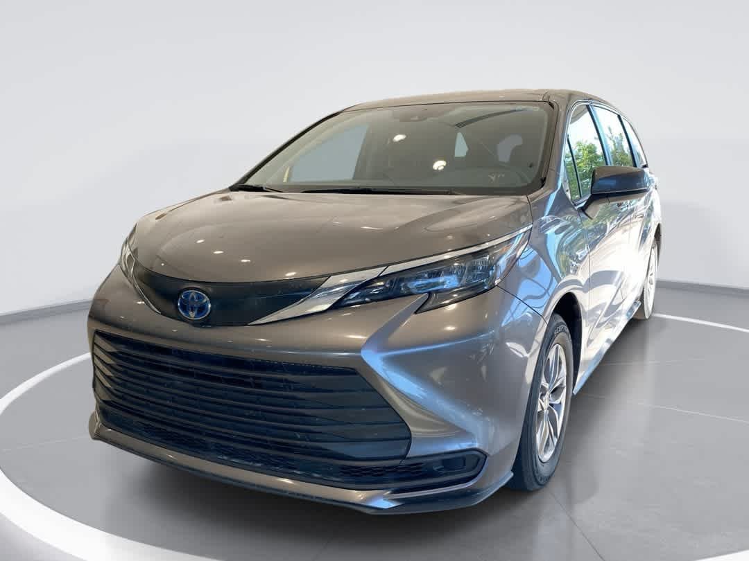 Certified 2024 Toyota Sienna LE
