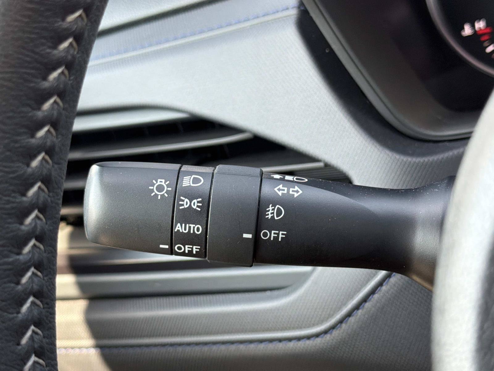 Used 2025 Subaru Forester Premium AWD/4WD image 22