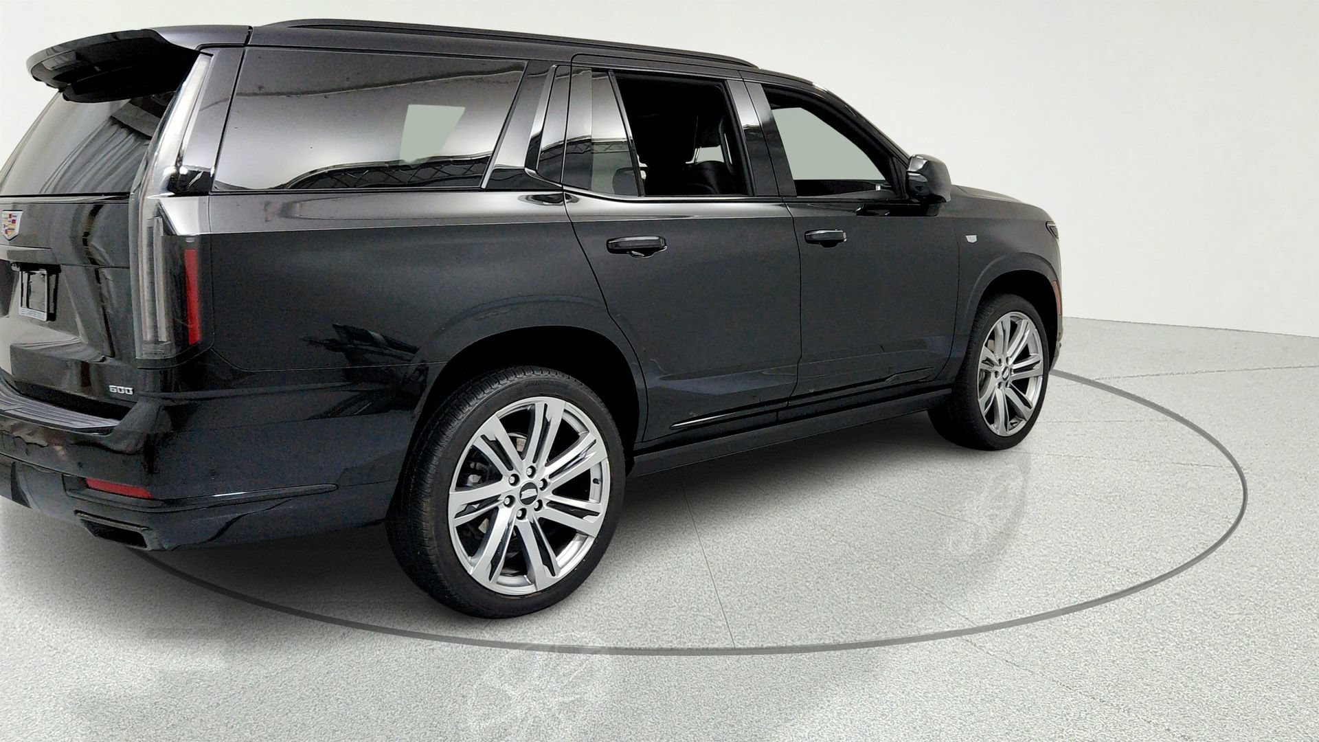 Certified 2025 Cadillac Escalade Sport Platinum w/ LPO, Floor Liner Package AWD/4WD image 5