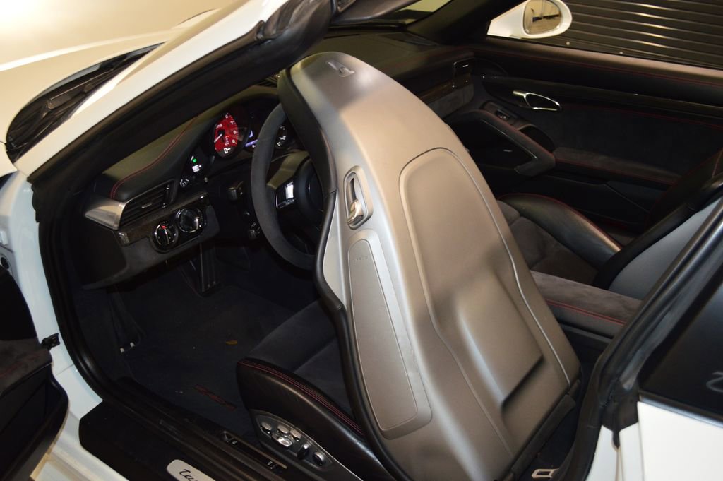 Used 2016 Porsche 911 Targa 4 GTS AWD/4WD image 28