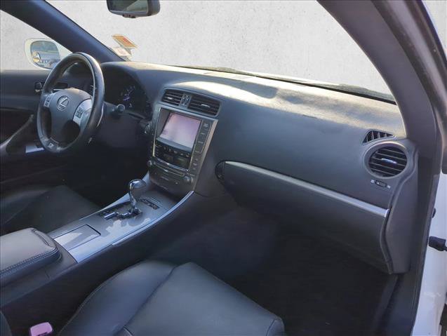 Used 2013 Lexus IS 250C RWD image 26