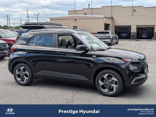 New 2025 Hyundai Venue SEL