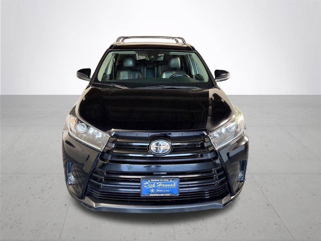Used 2019 Toyota Highlander SE AWD/4WD image 3