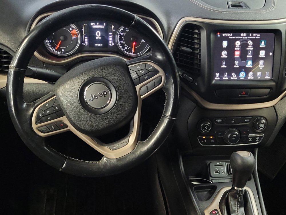 Used 2017 Jeep Cherokee Latitude image 22