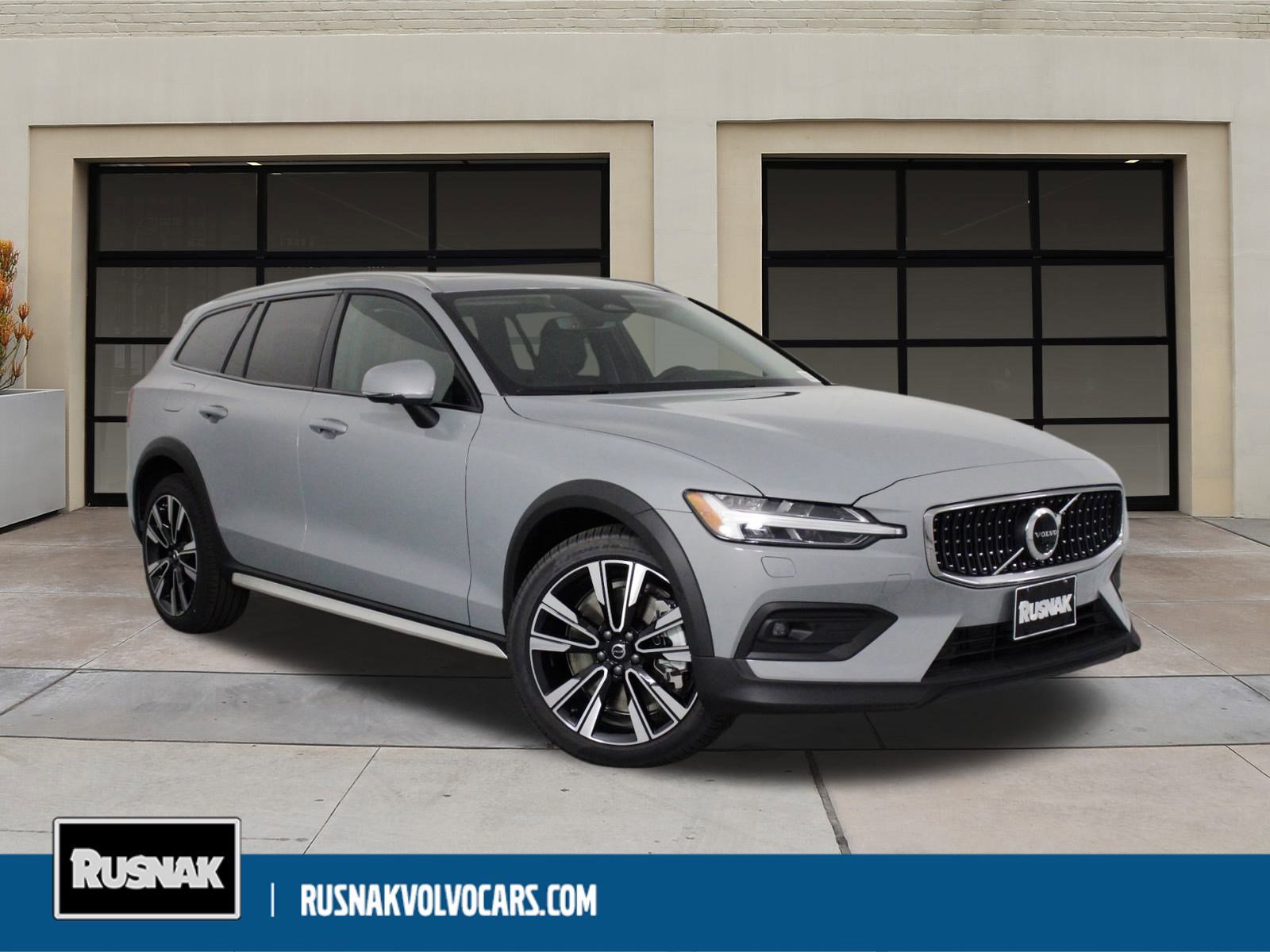 New 2026 Volvo V60 B5 Cross Country Ultra w/ Climate Package