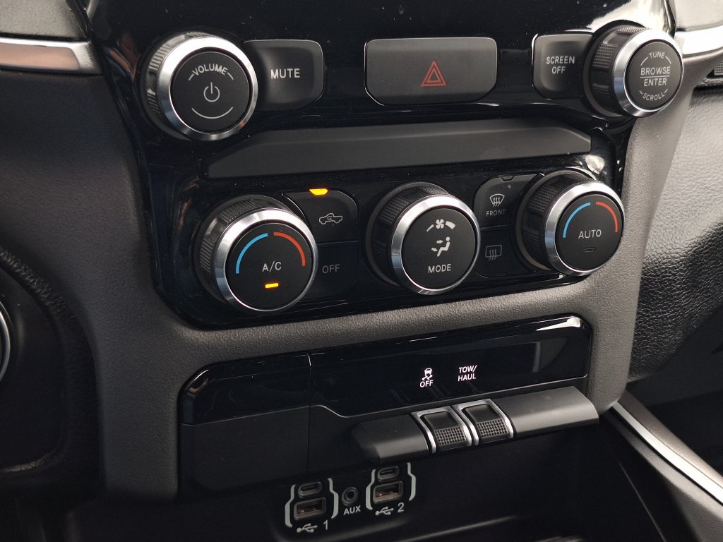 Used 2022 RAM 1500 Big Horn AWD/4WD image 23