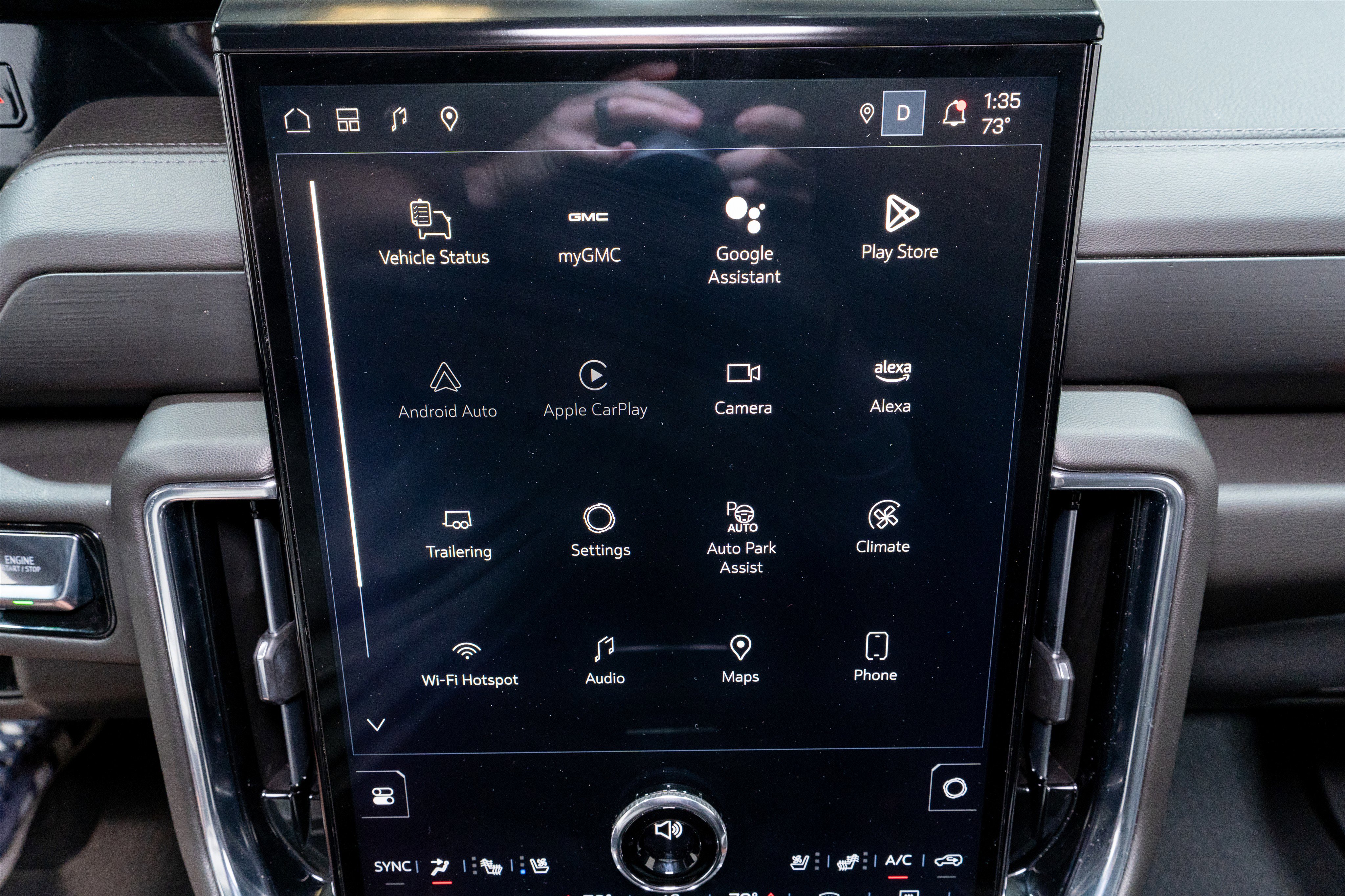 Used 2025 GMC Yukon Denali image 19