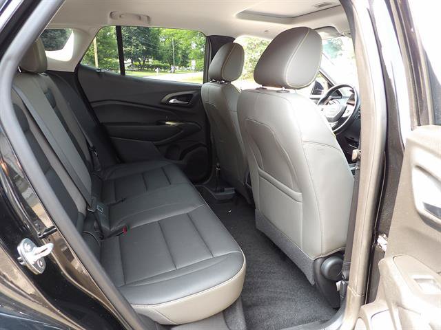 Used 2024 Chevrolet Trax ACTIV w/ Sunroof Package FWD image 38
