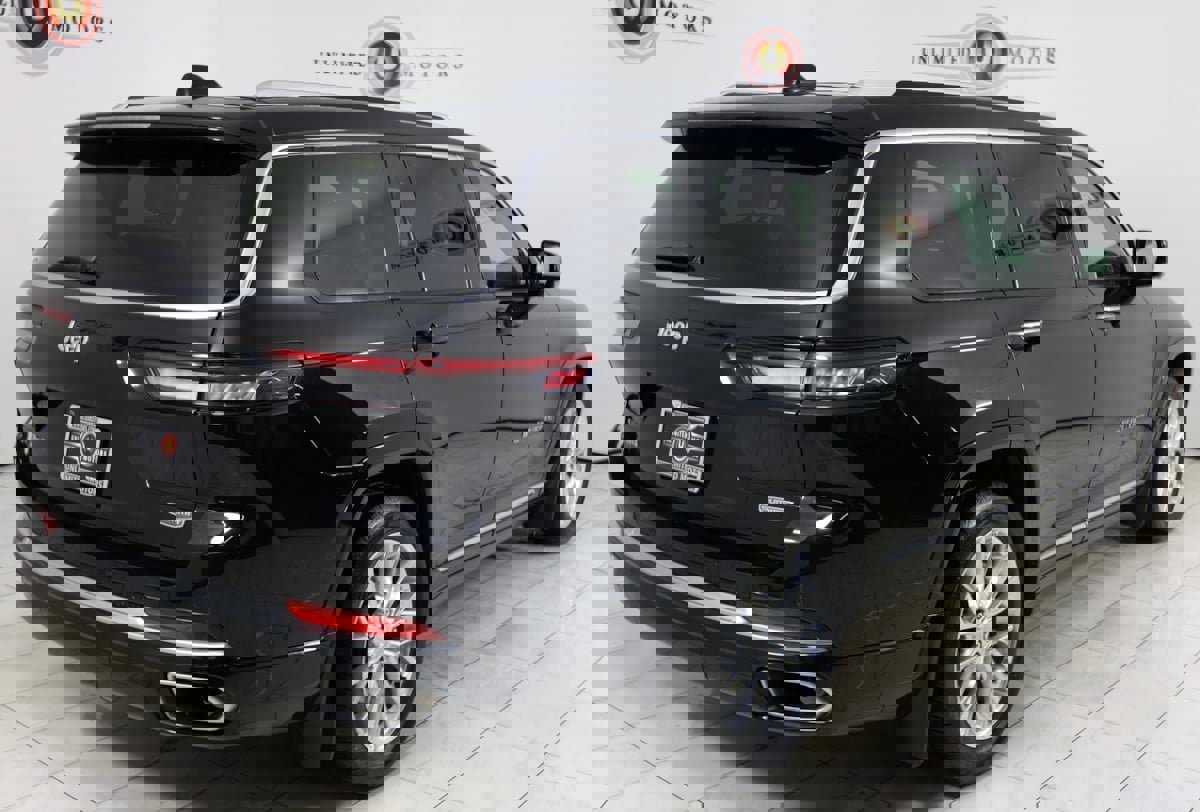 Used 2021 Jeep Grand Cherokee L Summit w/ MOPAR Finishing Package image 3