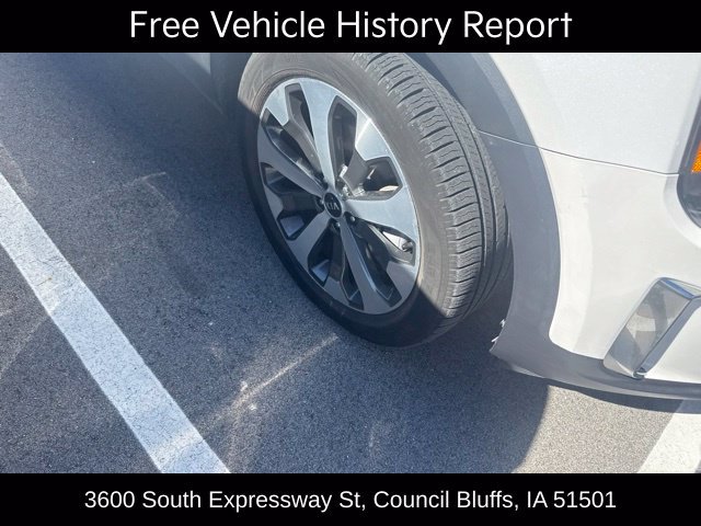 Used 2020 Kia Telluride EX w/ EX Premium Package AWD/4WD image 3