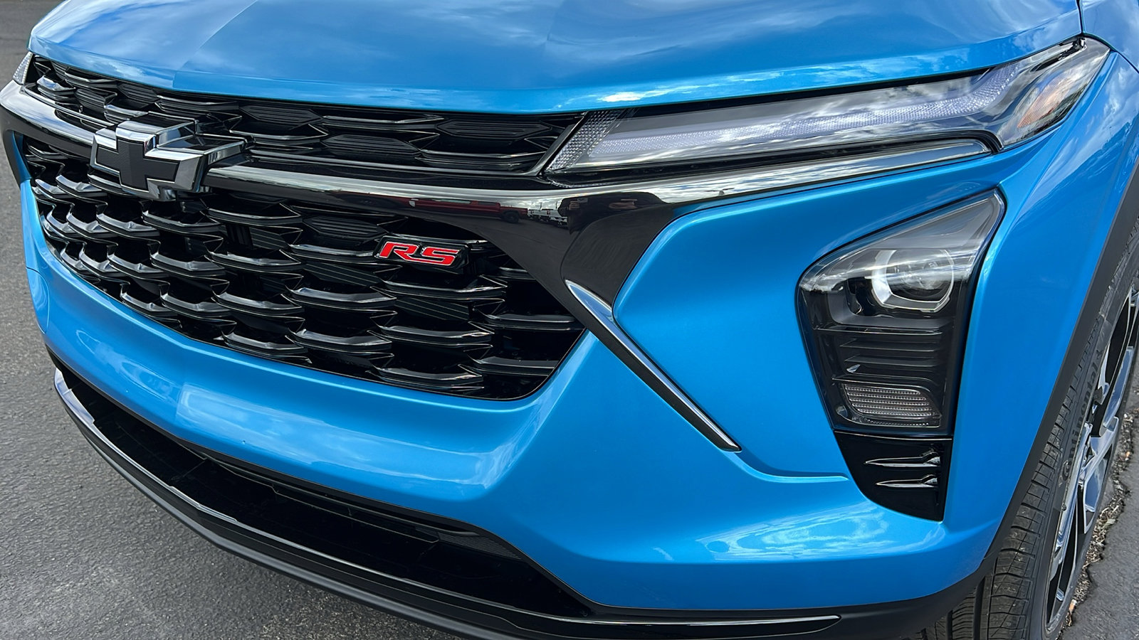 New 2025 Chevrolet Trax RS w/ Driver Confidence Package image 9