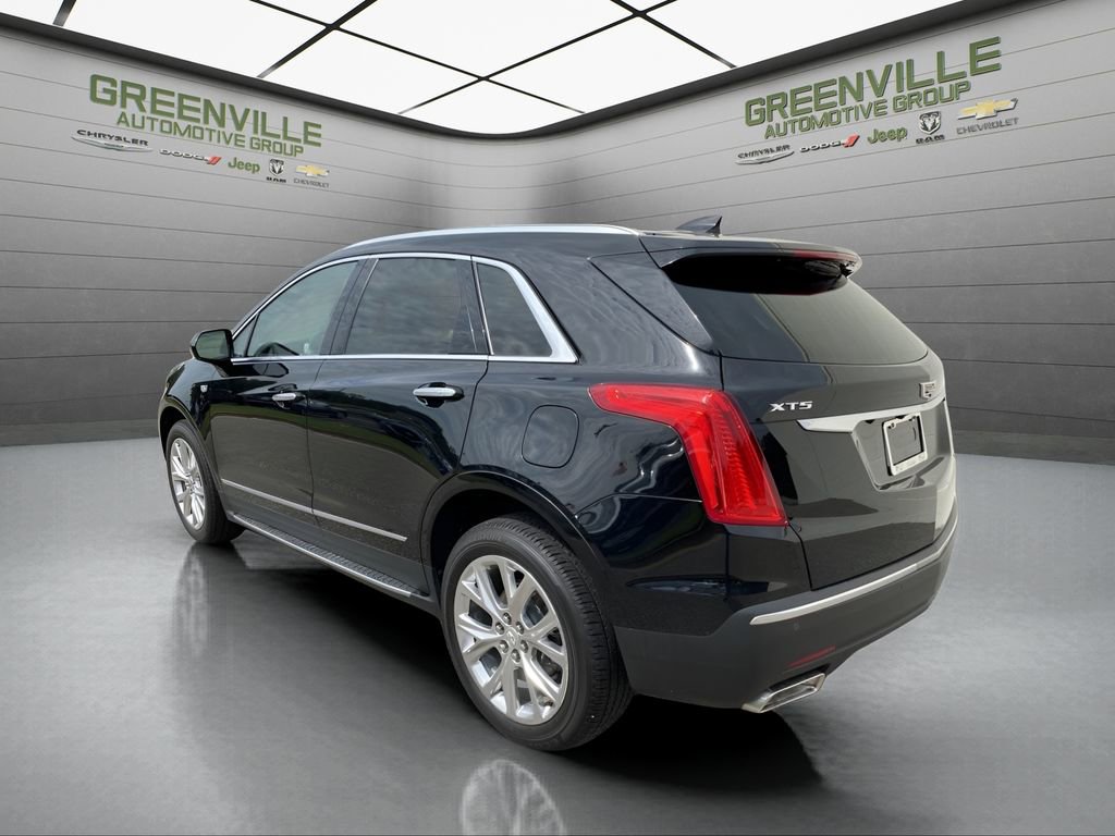 Used 2018 Cadillac XT5 Luxury w/ LPO, Sport Package image 3