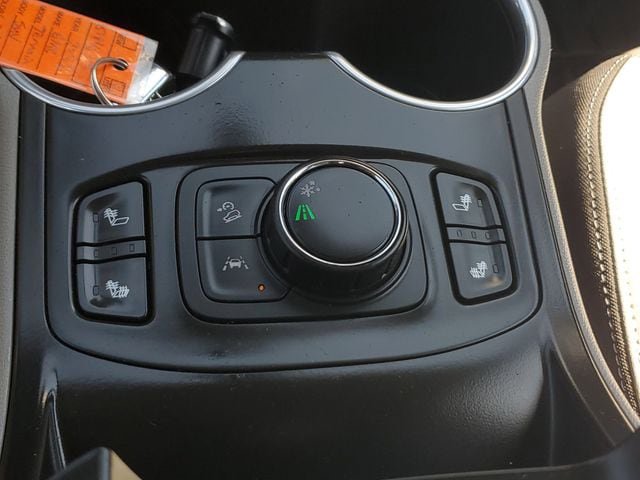 Used 2022 GMC Terrain SLT w/ Infotainment Package II FWD image 34