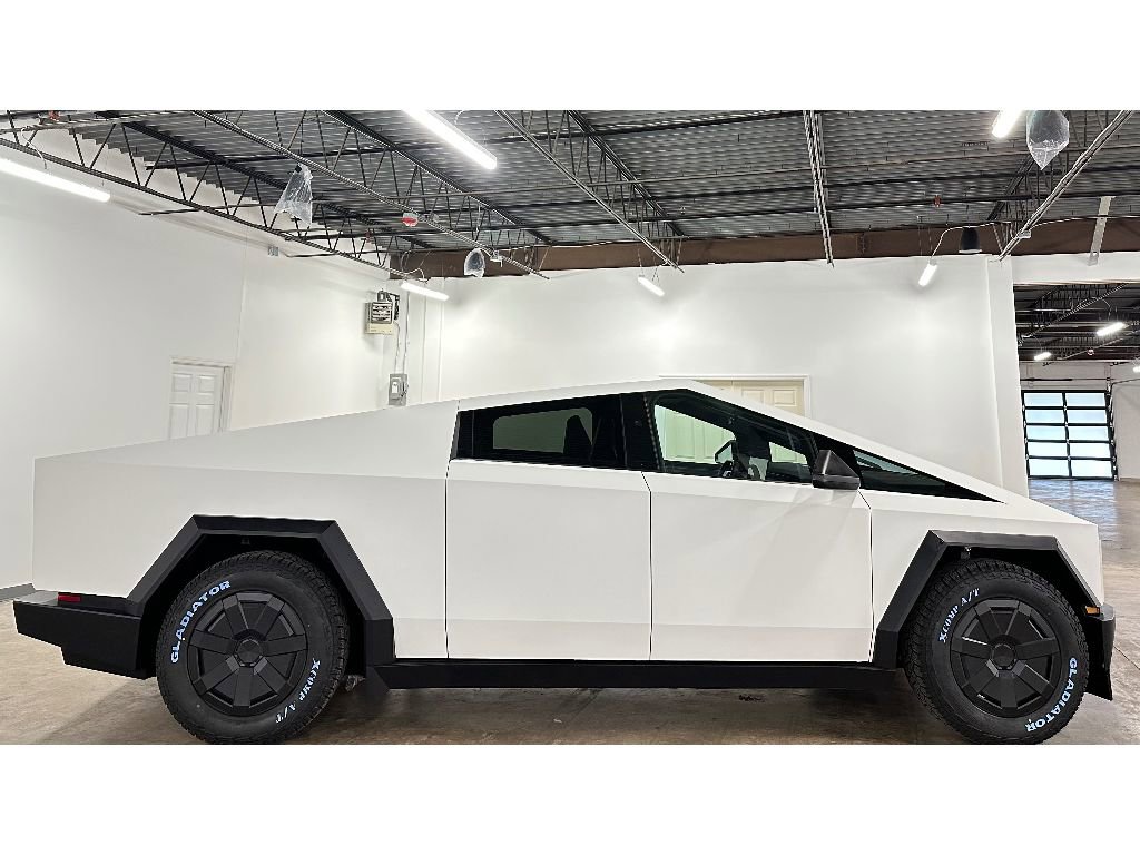 Used 2024 Tesla Cybertruck Cyberbeast image 9