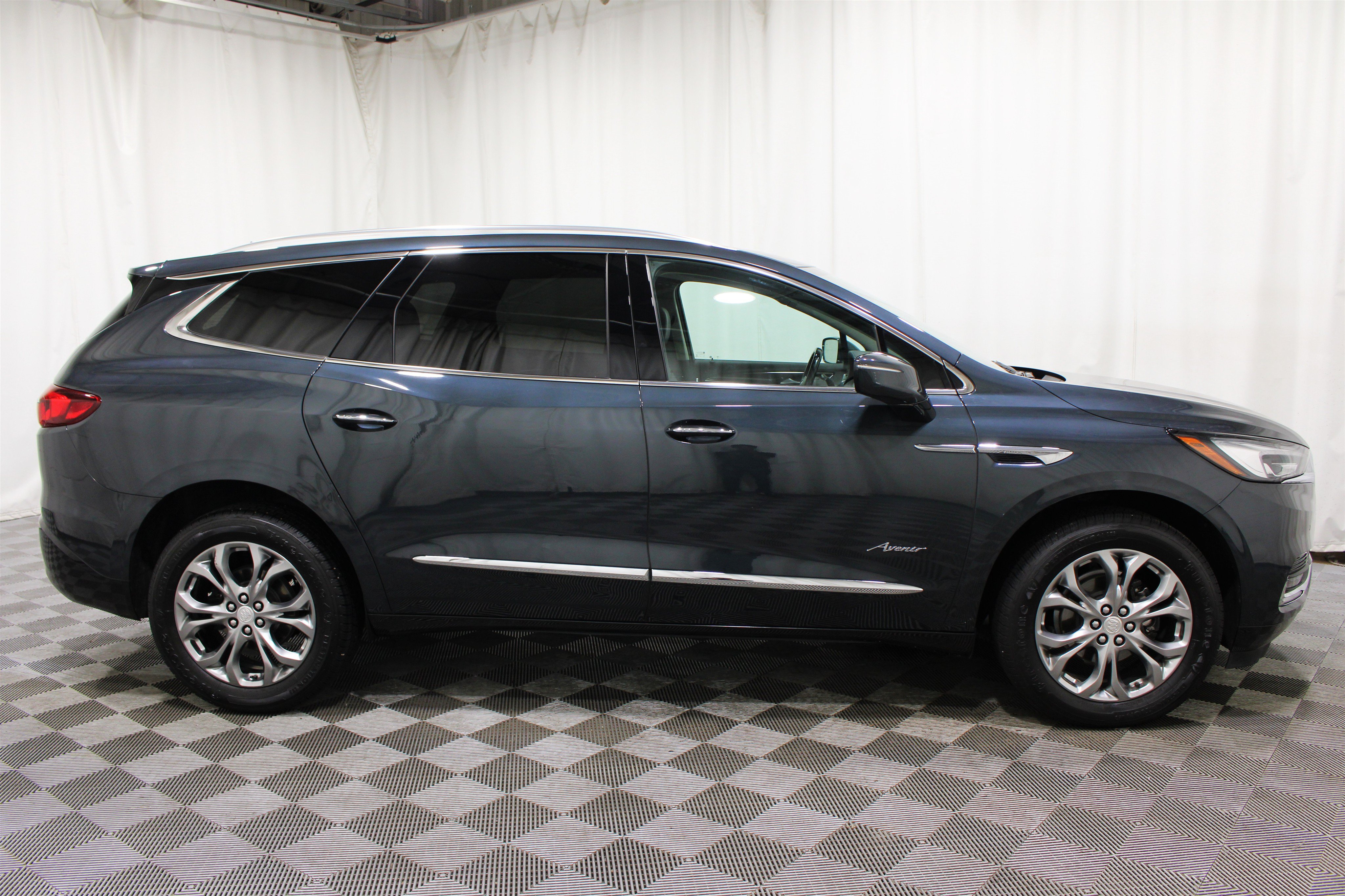 Used 2019 Buick Enclave Avenir w/ Avenir Technology Package FWD image 33