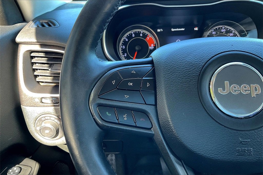 Used 2019 Jeep Cherokee Trailhawk w/ Cold Weather Group image 14