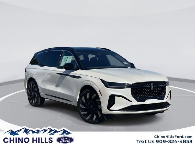 Used 2025 Lincoln Nautilus Black Label w/ Jet Appearance Package AWD/4WD image 1