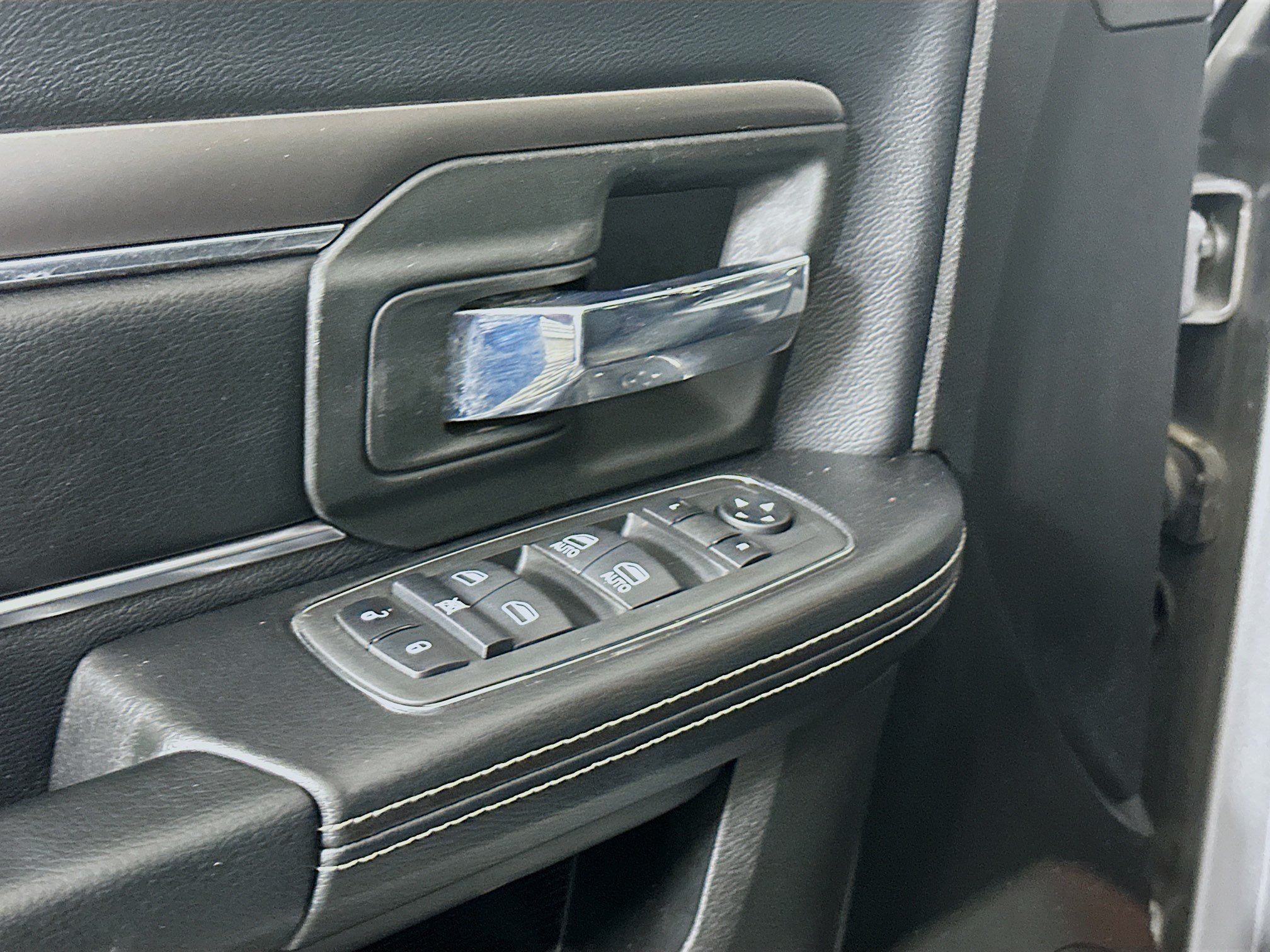 Used 2022 RAM 1500 Warlock RWD image 15