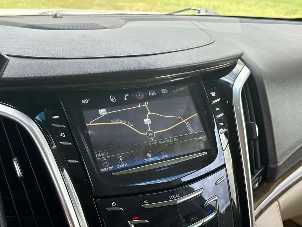 Used 2020 Cadillac Escalade ESV Premium Luxury AWD/4WD image 24