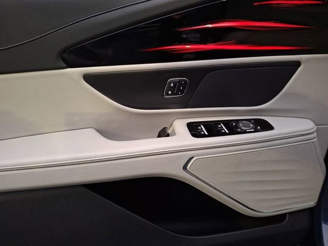 New 2026 Lincoln Nautilus Premier image 10