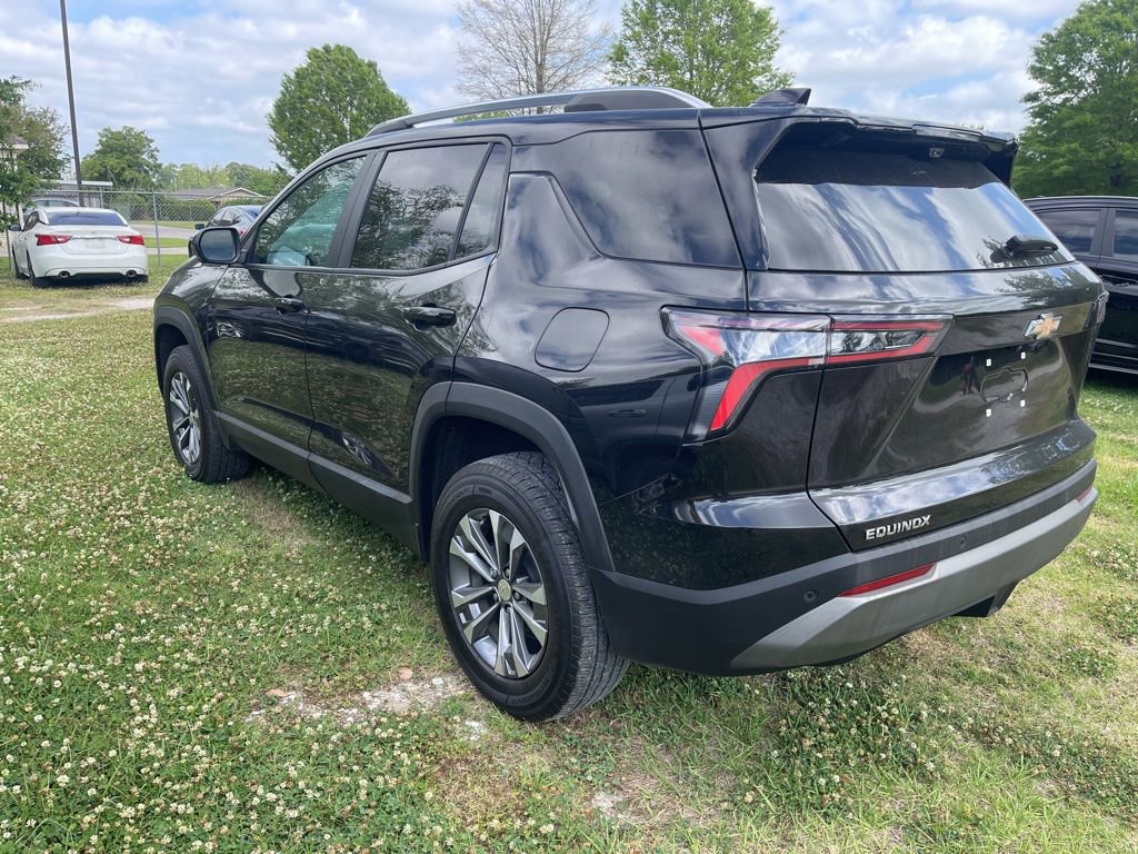 Used 2025 Chevrolet Equinox LT w/ Convenience Package II image 7