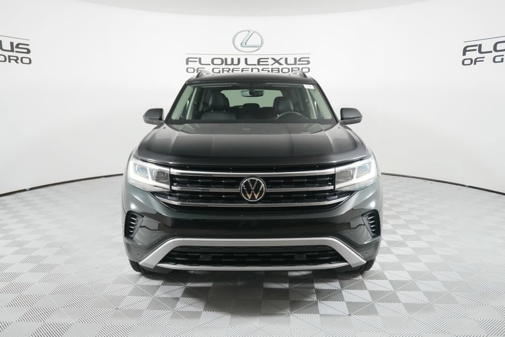 Used 2021 Volkswagen Atlas SE w/ Panoramic Sunroof Package FWD image 2