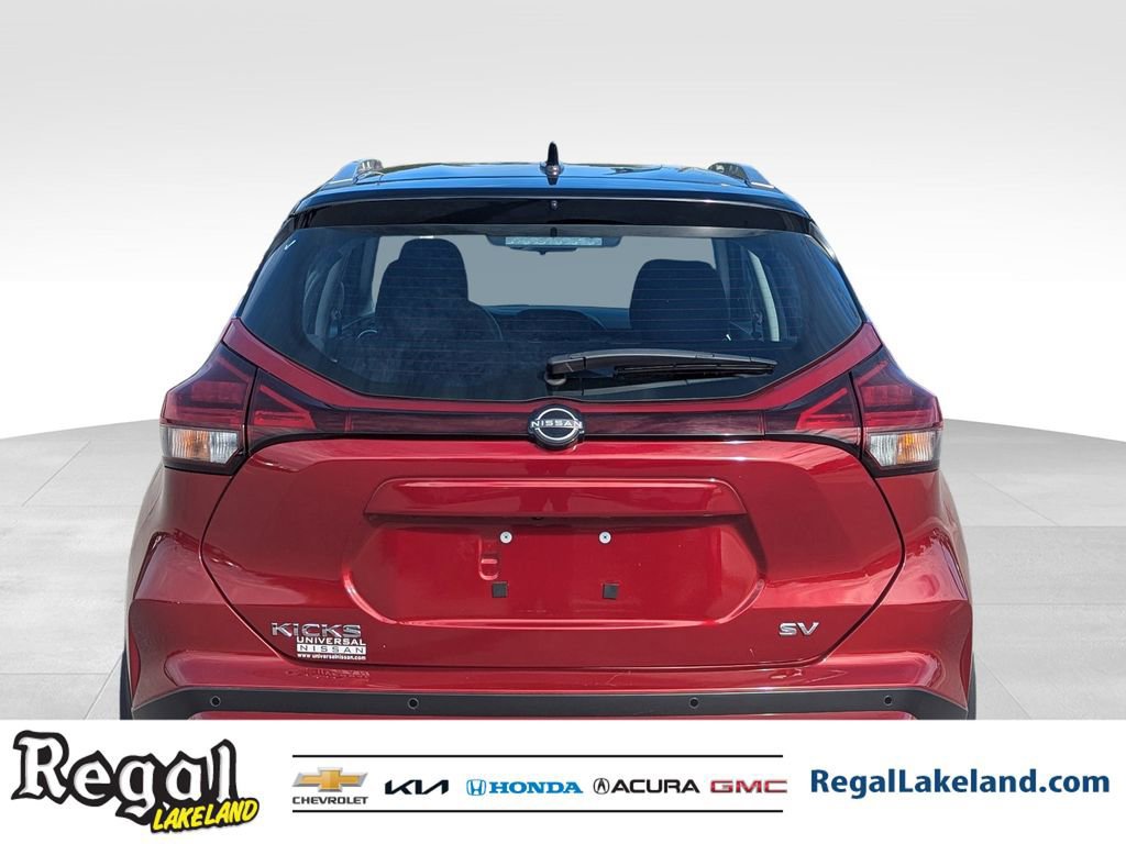Used 2024 Nissan Kicks SV image 4
