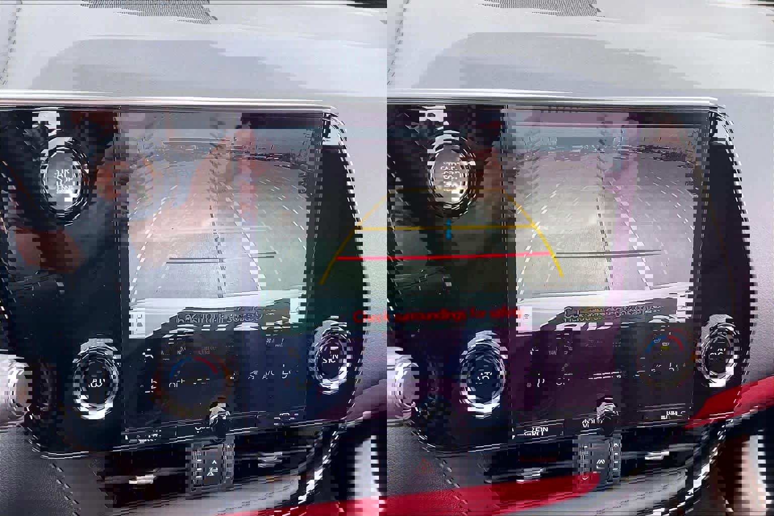 Used 2025 Lexus NX 250 FWD w/ Towing Package (2000 Lbs) image 24