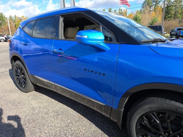 New 2025 Chevrolet Blazer Premier w/ LPO, Black Sport Package image 10