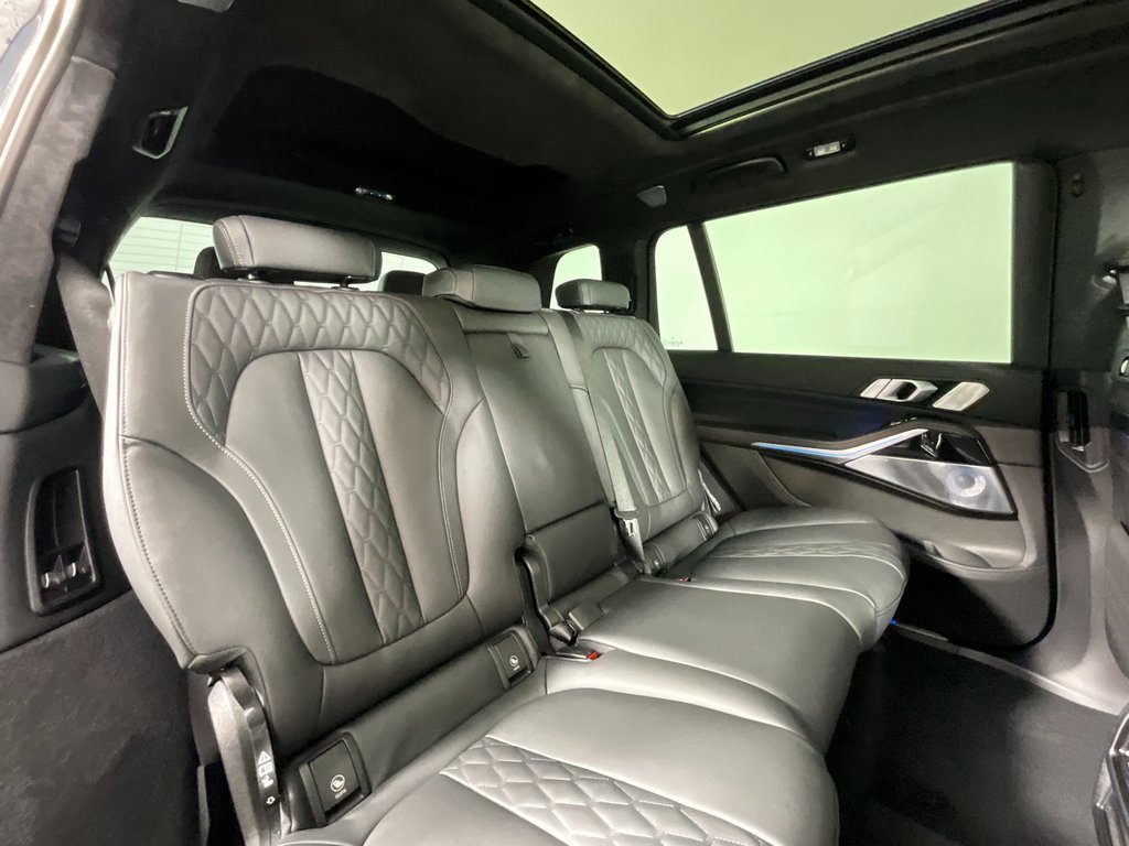 Used 2025 BMW ALPINA XB7 image 22