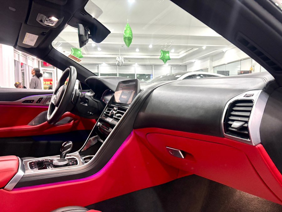 Used 2022 BMW M850i xDrive Convertible w/ Driving Assistance Package image 15