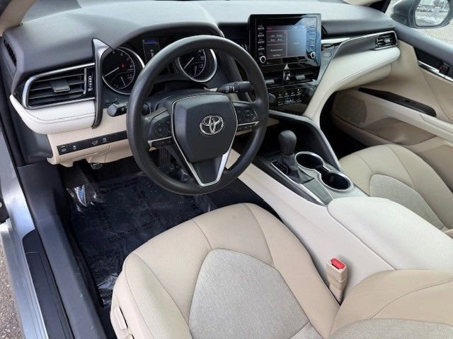Used 2021 Toyota Camry LE image 11